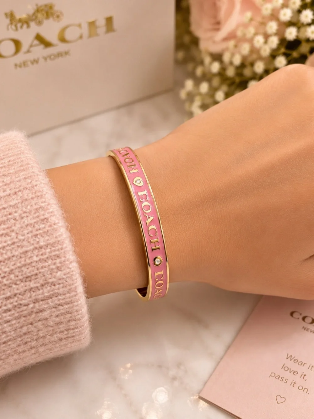 💖✨ NWT Coach Pink Enamel Bangle Bracelet | Gold Tone with Crystal Accents ✨💖